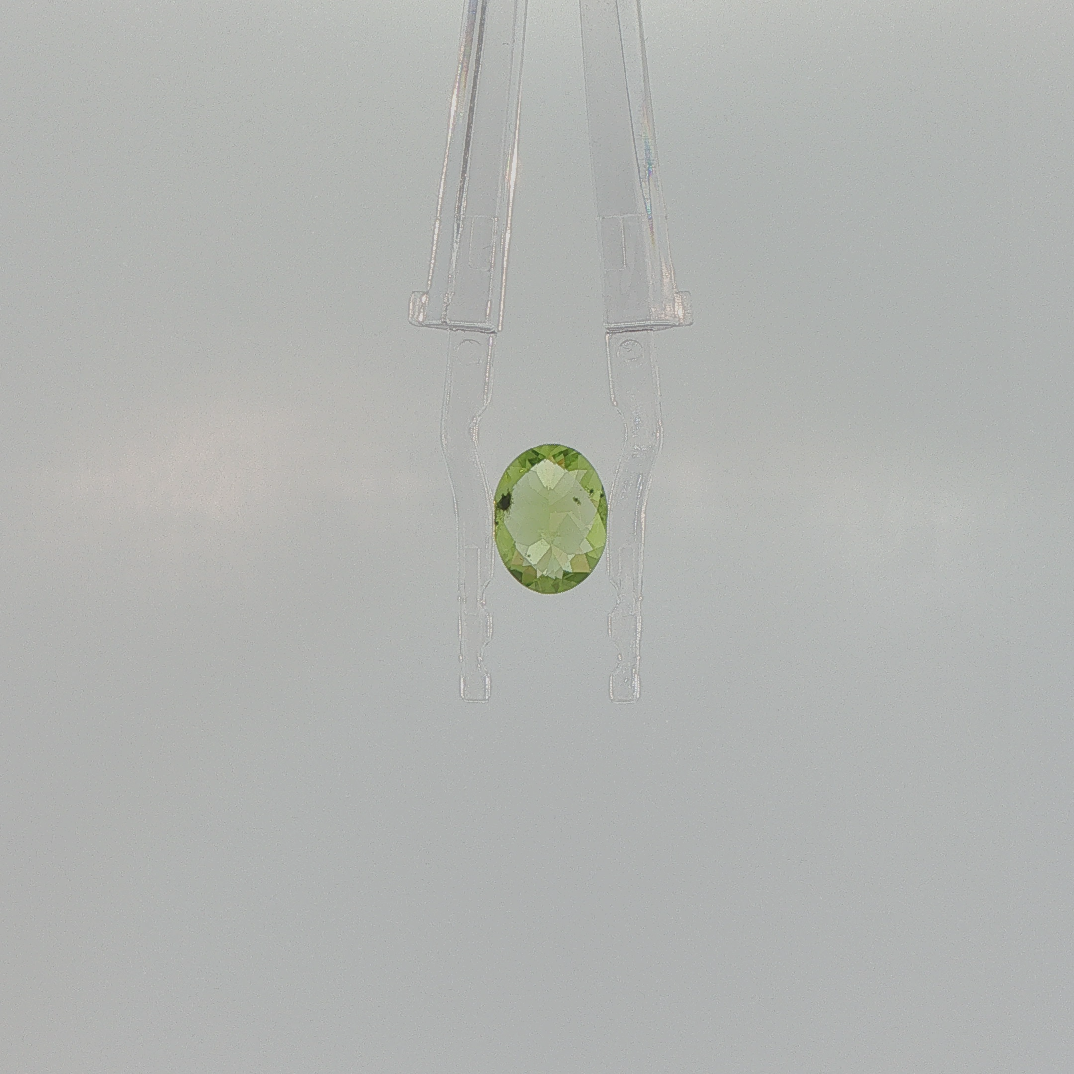 Peridot 1.47 ct Oval Mixed Cut