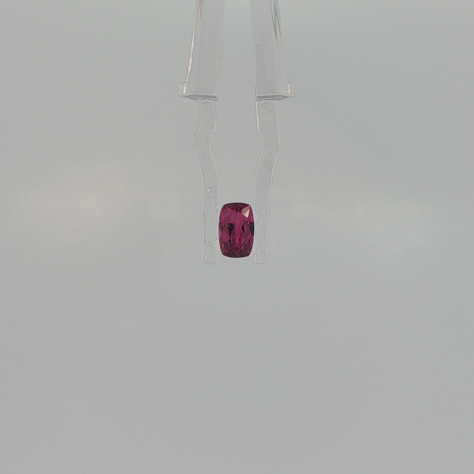 Rhodolite Garnet 0.88 ct Cushion Cut