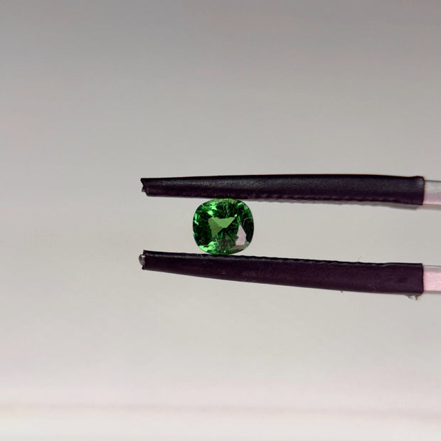 Tsavorite 0.60 ct Green Cushion